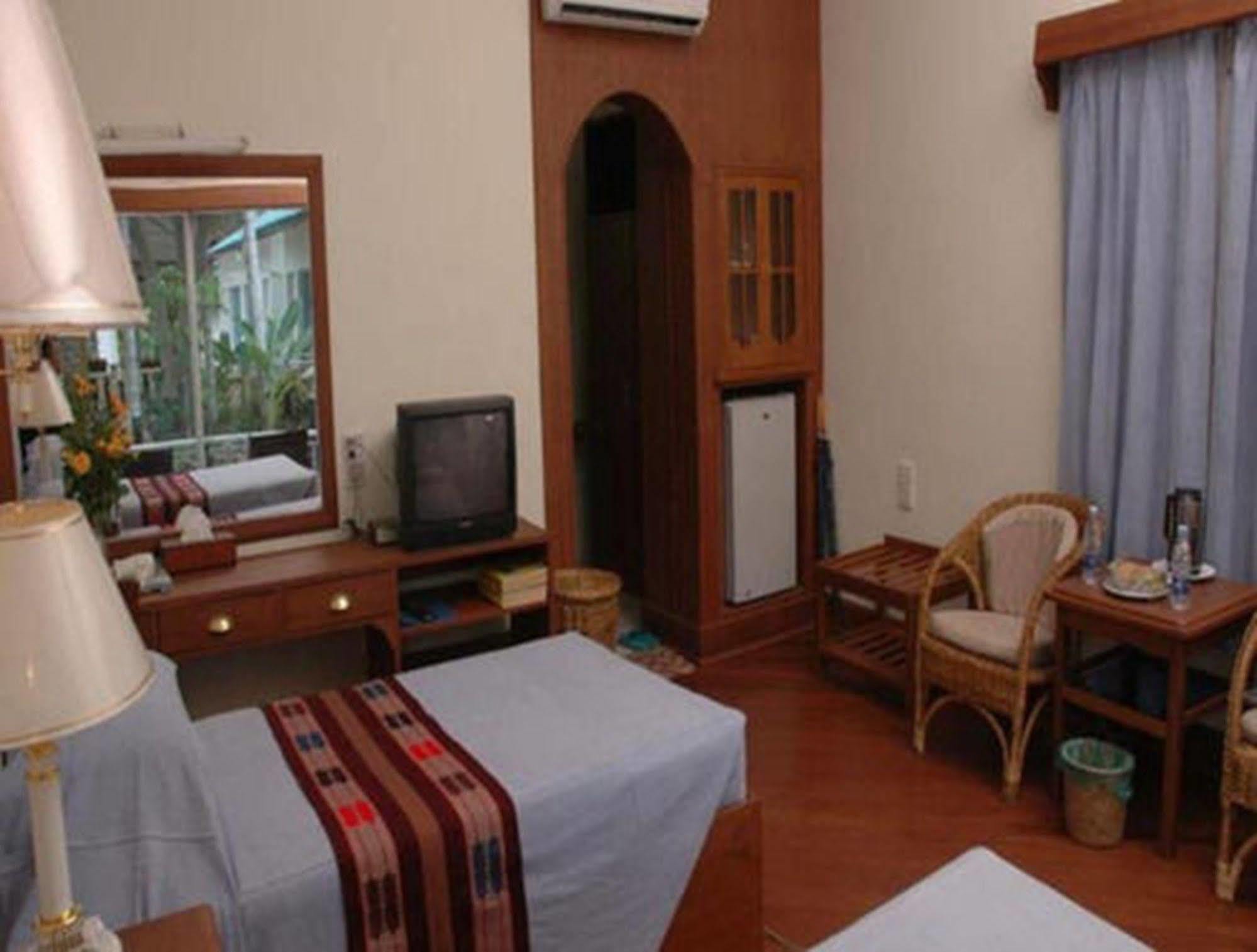 Emerald Land Hotel Mandalaj Kültér fotó