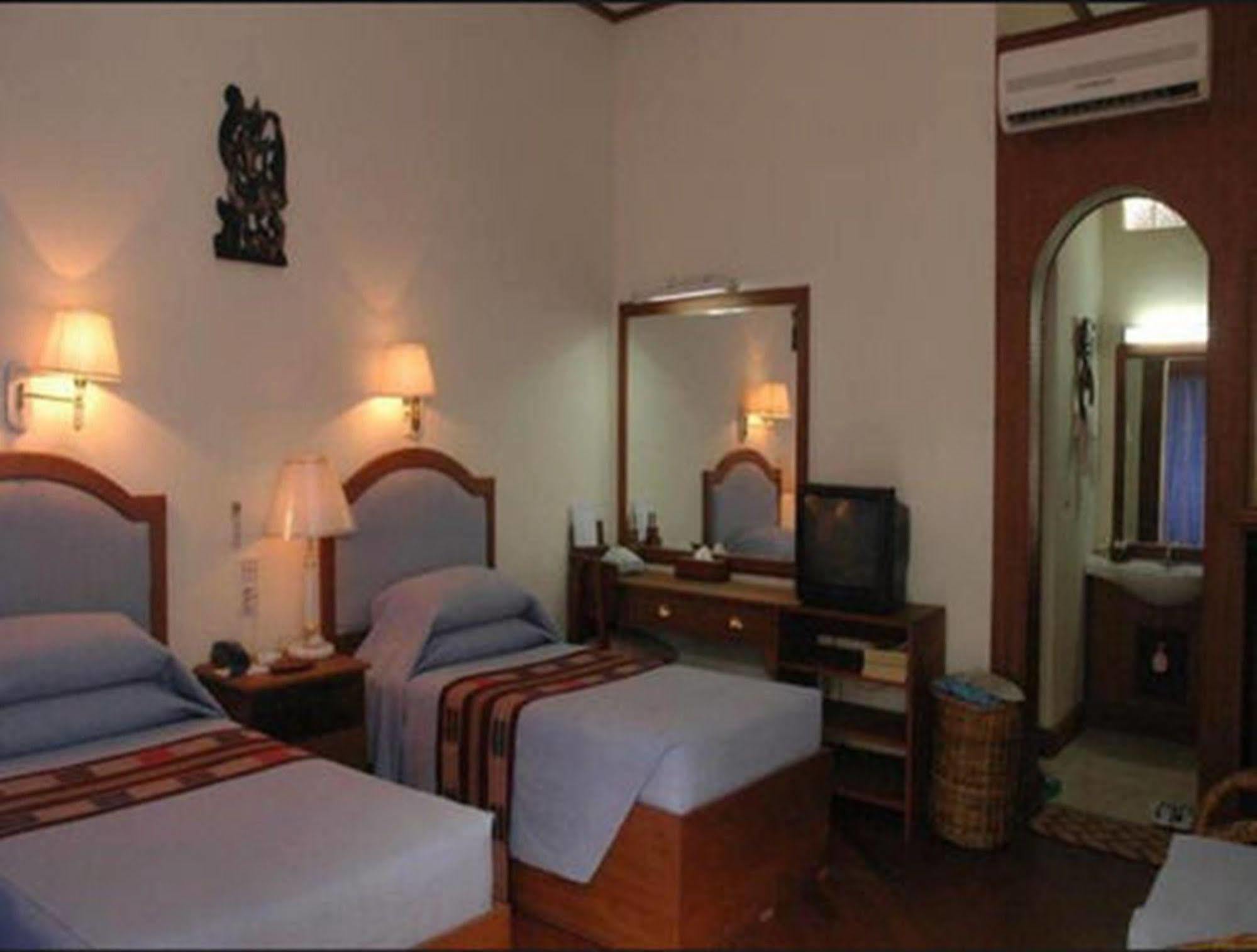 Emerald Land Hotel Mandalaj Kültér fotó